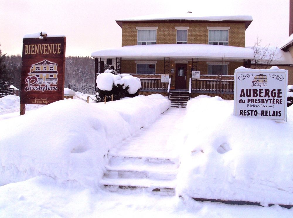 Auberge Du Presbytere De Riviere-Eternite Riviere Eternite Eksteriør billede