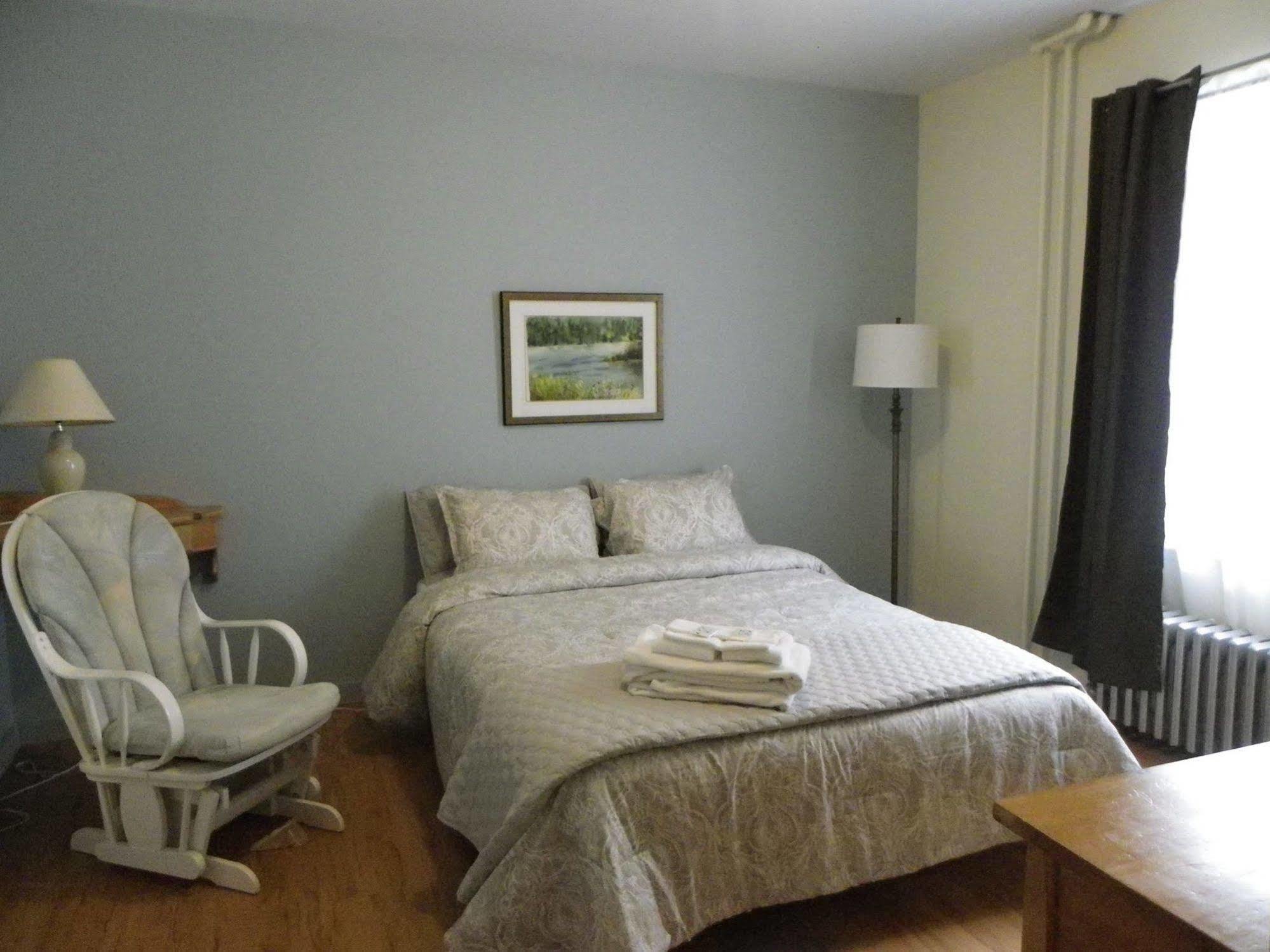 Auberge Du Presbytere De Riviere-Eternite Riviere Eternite Eksteriør billede